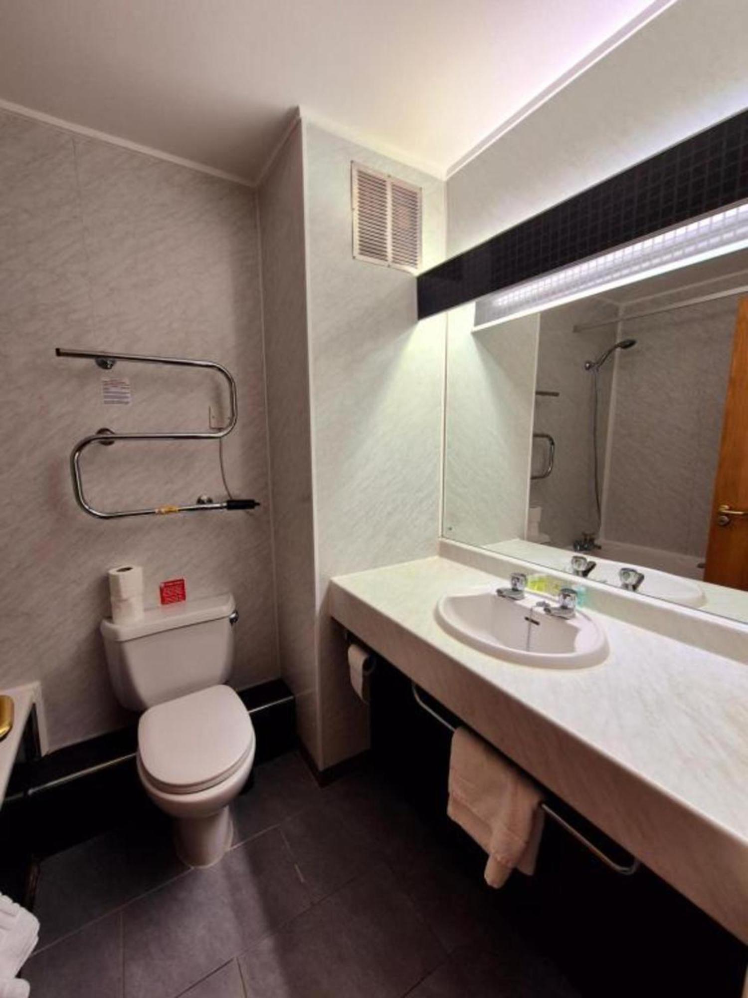 Boston Supreme Hotel Екстер'єр фото